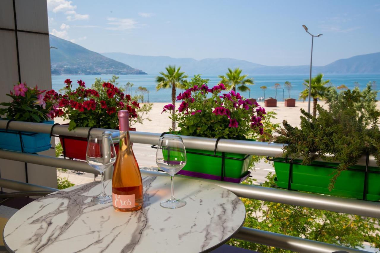 Veranda Boutique Hotel Vlore Bagian luar foto