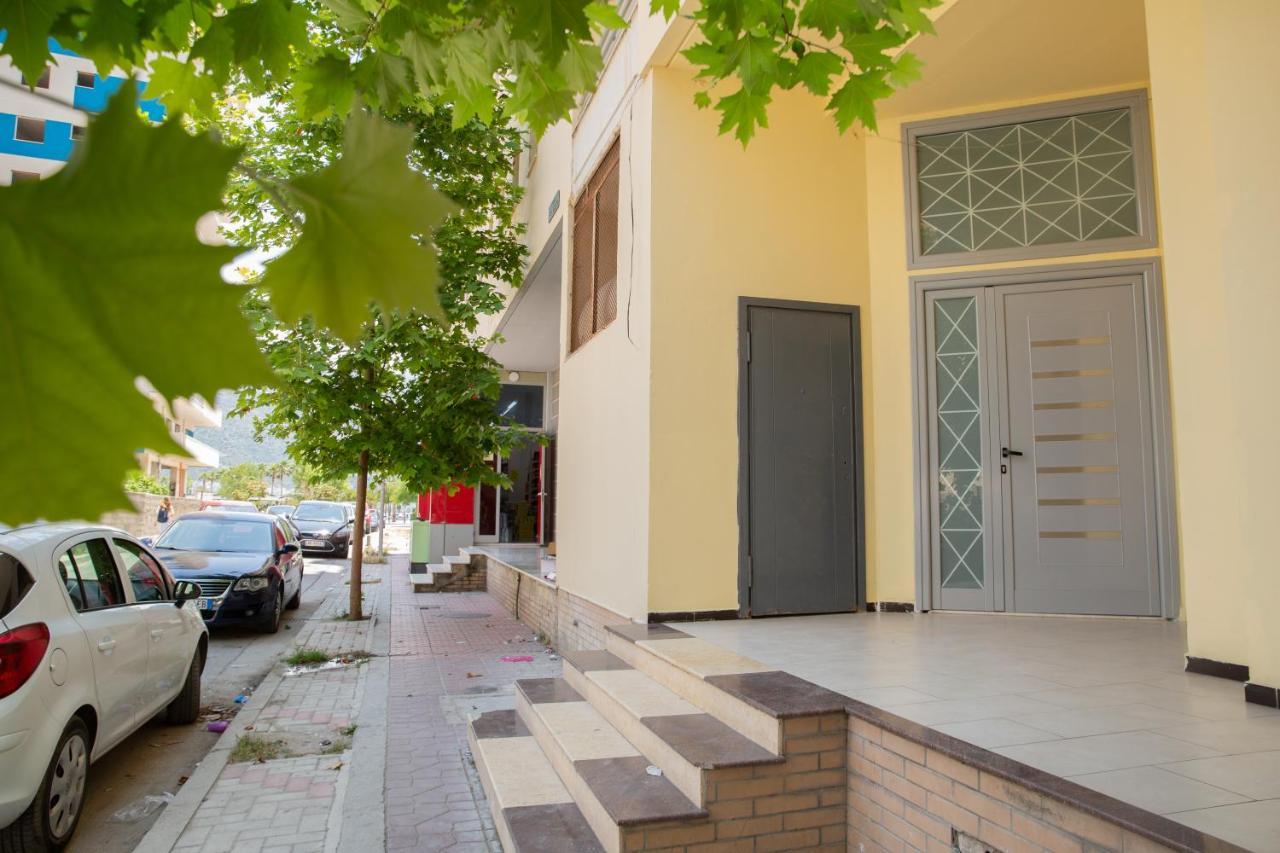 Veranda Boutique Hotel Vlore Bagian luar foto