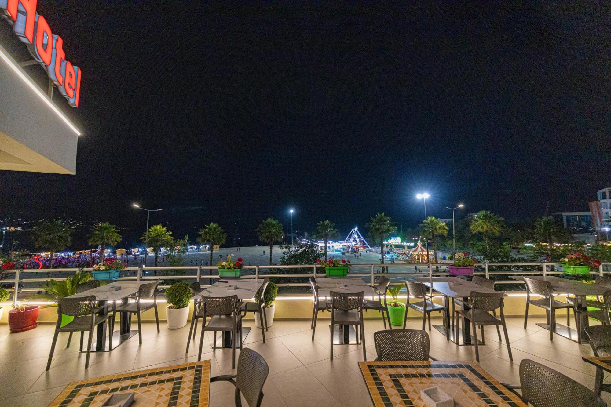 Veranda Boutique Hotel Vlore Bagian luar foto